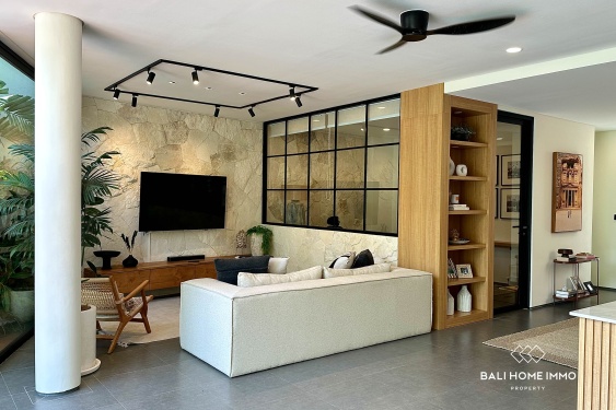 Image 2 from Villa moderne de 2 chambres avec bureau à vendre à Babakan Canggu