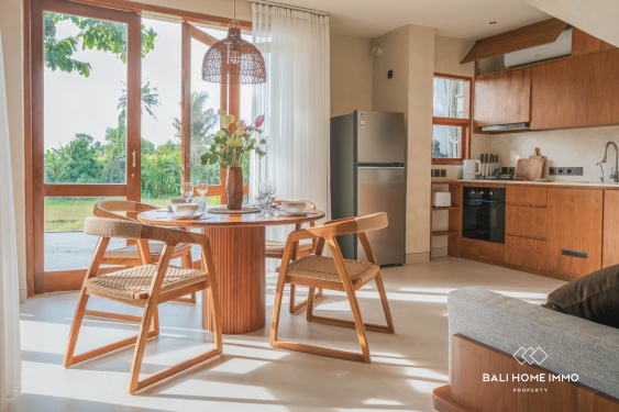 Image 2 from Villa moderne de 2 chambres avec vue sur les rizières à vendre à Babakan Canggu