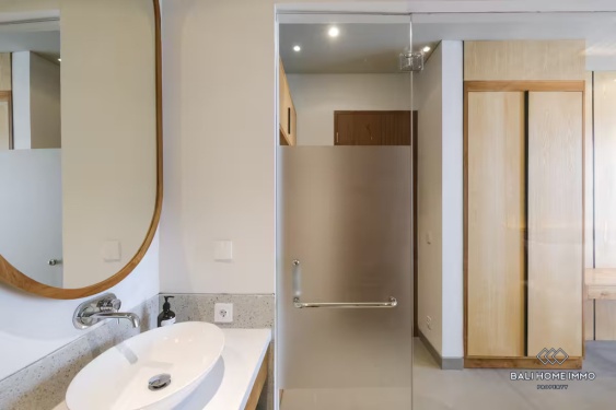 Image 19 from Villa moderne de 3 chambres à vendre en bail à Bali Canggu Batu Bolong Echo beach