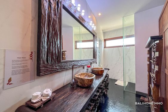 Image 20 from Grand 3 Bedroom Villa for Sale Leasehold in Bali Petitenget