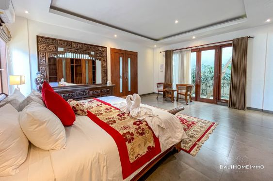 Image 14 from Grand 3 Bedroom Villa for Sale Leasehold in Bali Petitenget
