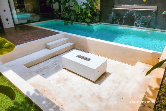 Image 9 from Vila Modern 3 Kamar Tidur untuk Disewa di Umalas