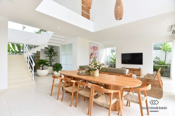 Image 6 from Modern 4 Bedroom Family Villa For Rent in Berawa Bali