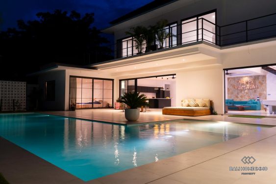 Image 3 from Modern 4 Bedroom Villa for Sale & Rental in Bali Seminyak