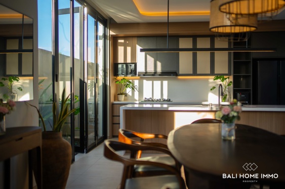 Image 6 from MODERN 4 BEDROOM VILLA WITH PANORAMIC OCEAN VIEW FOR SALE & RENT IN MELASTI