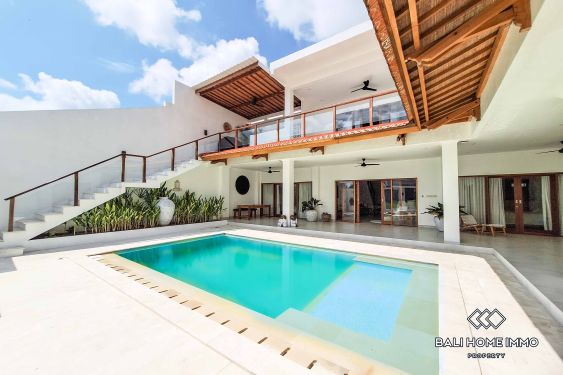 Image 2 from 4 Bedroom Villa with Ricefield view for Rent in Seminyak Residential Side