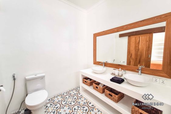 Image 18 from Disewakan Vila 4 Kamar dengan view sawah di Area Perumahan Seminyak