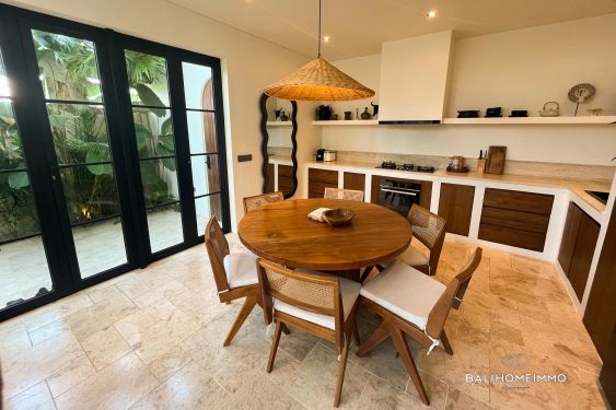 Image 5 from Contemporary 3 Bedroom Apartment with private pool for rent in Berawa