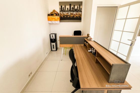 Image 6 from Ruang Komersial Modern Berperabotan Lengkap di Kuta