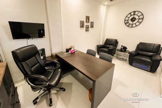 Image 4 from Ruang Komersial Modern Berperabotan Lengkap di Kuta