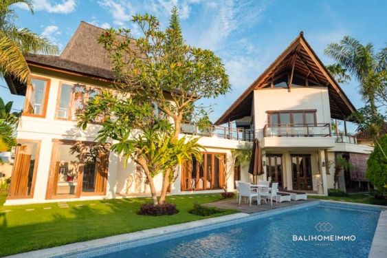 Image 1 from Joglo Style 4 Bedroom Villa for rent in Padonan Canggu Bali