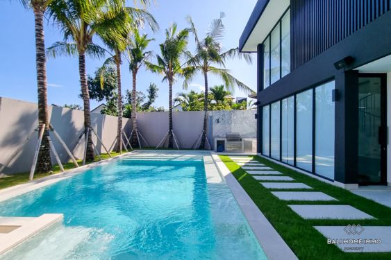 Image 2 from Villa moderne et luxueuse de 3 chambres à louer à Bali Umalas