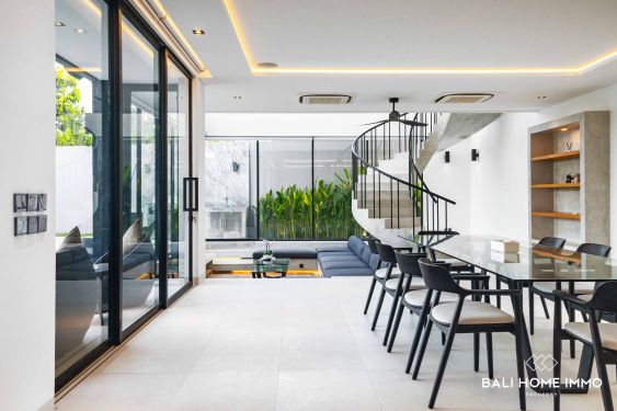 Image 5 from Vila 3 Kamar Tidur Mewah Modern untuk Disewakan di Bali Umalas