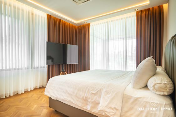 Image 12 from Vila 3 Kamar Tidur Mewah Modern untuk Disewakan di Bali Umalas