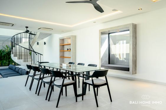 Image 6 from Vila 3 Kamar Tidur Mewah Modern untuk Disewakan di Bali Umalas