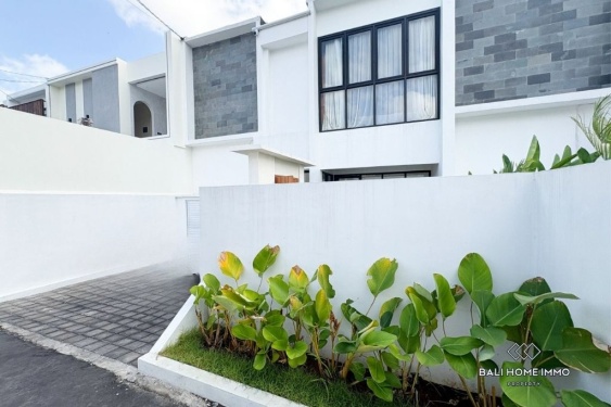 MODERN MINIMALIST VILLA WITH 3 BEDROOM FOR SALE AND RENT IN KEROBOKAN