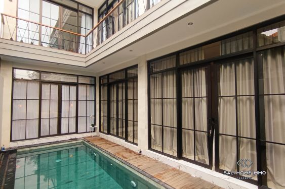 Image 2 from MODERN STYLISH 3-BEDROOM VILLA FOR SALE LEASEHOLD AND RENT IN JIMBARAN NEAR JIMBARAN BEACH