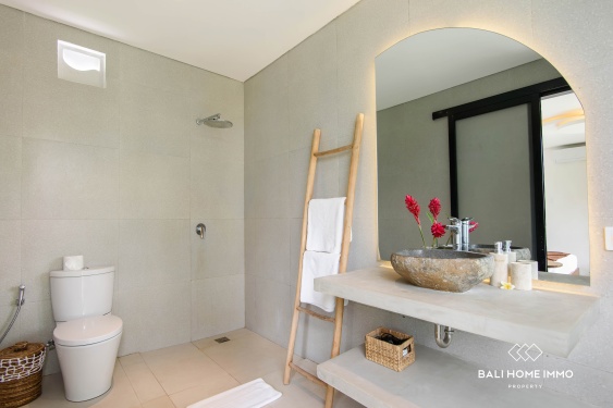 Image 12 from Vila Tropis Modern 4 Kamar Dijual di Umalas