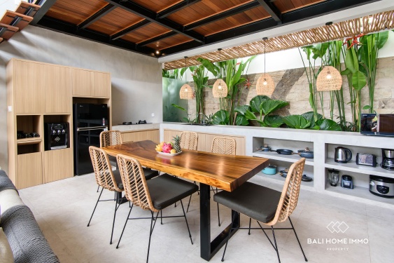 Image 5 from Vila Tropis Modern 4 Kamar Dijual di Umalas