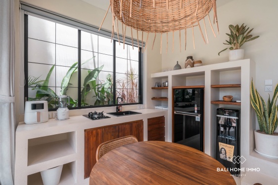 Image 5 from Villa 1 Kamar dengan Desain Tropis Modern Dijual di Umalas