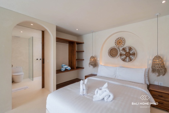 Image 6 from Villa 1 Kamar dengan Desain Tropis Modern Dijual di Umalas