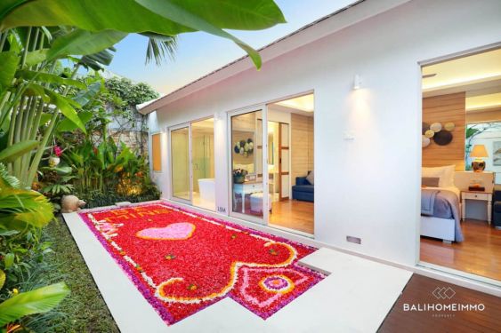 Image 2 from Complexe de villas tropicales modernes avec 8 villas à vendre à Seminyak Bali
