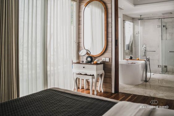 Image 9 from 8 Unit Villa Komplek Modern bertema Tropical Dijual di Seminyak Bali