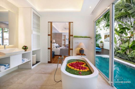 Image 11 from 8 Unit Villa Komplek Modern bertema Tropical Dijual di Seminyak Bali