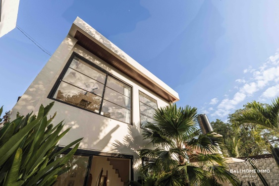 Modern Tropical 1 bedroom villa For Sale in Canggu Residential Side