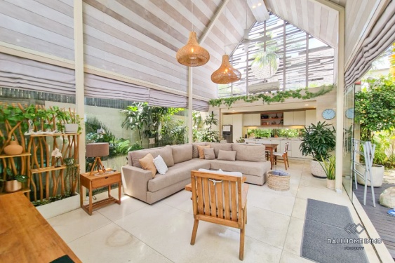 Image 2 from Près de la plage Villa de 2 chambres à vendre en bail à Bali Canggu Batu Bolong-Echo Beach
