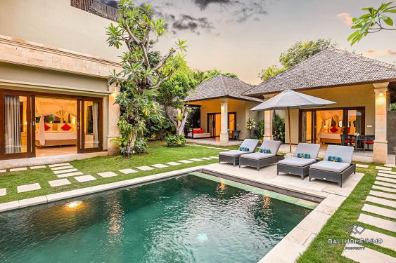 Image 3 from près de la plage 2 unités Villa à vendre en pleine propriété à Bali Seminyak