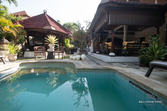 Image 2 from Vila Dekat Pantai 3 Kamar Tidur Dijual dan Disewakan di Seminyak Bali