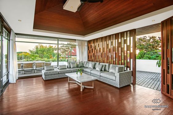 Image 10 from Villa Dekat Pantai 6 Kamar Dijual di Bali Gianyar