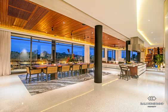 Image 16 from Villa Dekat Pantai 6 Kamar Dijual di Bali Gianyar