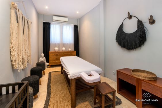 Image 19 from Dekat Pantai Villa 6 Kamar Dijual di Bali Pantai Canggu Batu Bolong Echo