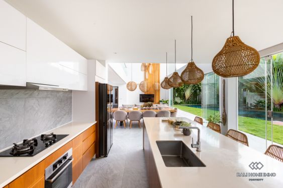 Image 9 from Near Beach Modern Luxurious 5 Bedroom Villa for Sale and Rent in Bali Canggu Berawa