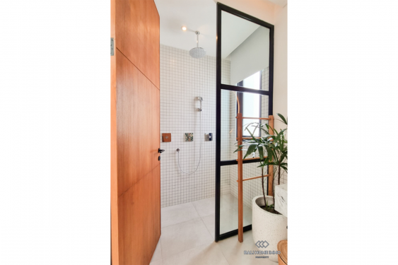 Image 18 from près de la plage villa de 4 chambres à vendre en leasehold à Bali Canggu Berawa