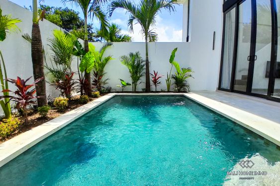Image 2 from Villa minimaliste de 2 chambres nouvellement construite à vendre en bail à Padonan Canggu Bali