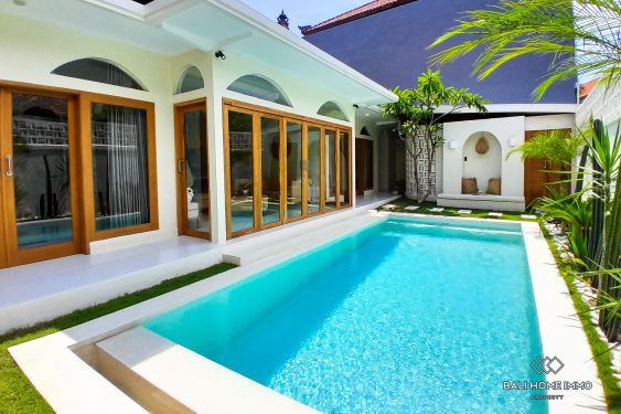 Image 1 from Villa Tropis Baru 2 Kamar Disewakan Jangka Panjang di Umalas Bali