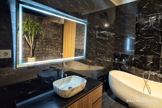 Image 11 from VILLA LUAS 2 KAMAR YANG BARU DIRENOVASI UNTUK DIJUAL DENGAN HAK MILIK DI UNGASAN