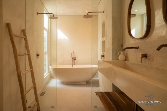 Image 20 from Vila 2 Kamar yang Baru Direnovasi Dijual Hak Sewa di Bali Berawa