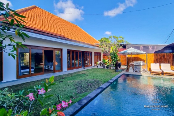 Villa de 2 chambres récemment rénovée, disponible à la location annuelle à Umalas, Bali.