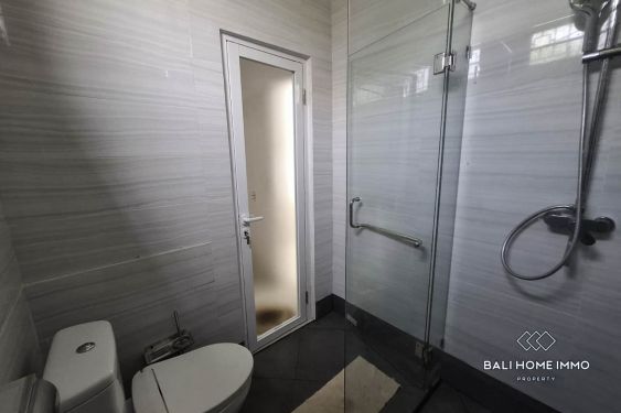 Image 17 from Villa 3 Kamar Tidur yang Baru Direnovasi Dijual dan Disewa di Nusa Dua