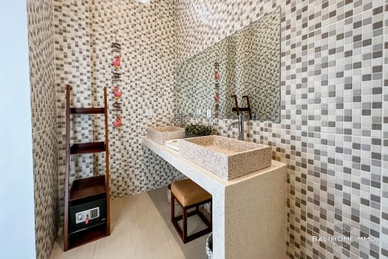 Image 13 from Villa de 3 chambres récemment rénovée à vendre à Seminyak Bali