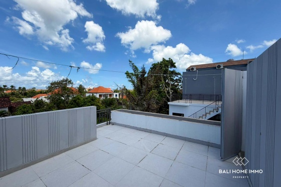 Image 16 from Villa 3 Kamar yang Baru Direnovasi Dijual di Seminyak Bali