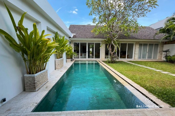 Image 19 from Villa 4 Kamar yang Baru Direnovasi untuk Dijual dengan Status Hak Milik di Berawa, Bali