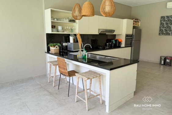 Image 6 from Villa 4 Kamar yang Baru Direnovasi untuk Dijual dengan Status Hak Milik di Berawa, Bali