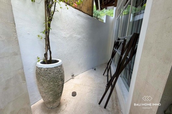Image 15 from Villa 4 Kamar yang Baru Direnovasi untuk Dijual dengan Status Hak Milik di Berawa, Bali
