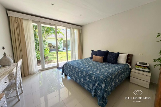 Image 8 from Villa 4 Kamar yang Baru Direnovasi untuk Dijual dengan Status Hak Milik di Berawa, Bali
