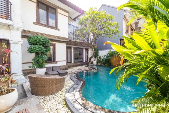 Villa de 4 chambres récemment rénovée à louer à l'année à Bali Petitenget